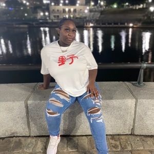 Meet your Posher, Nyease